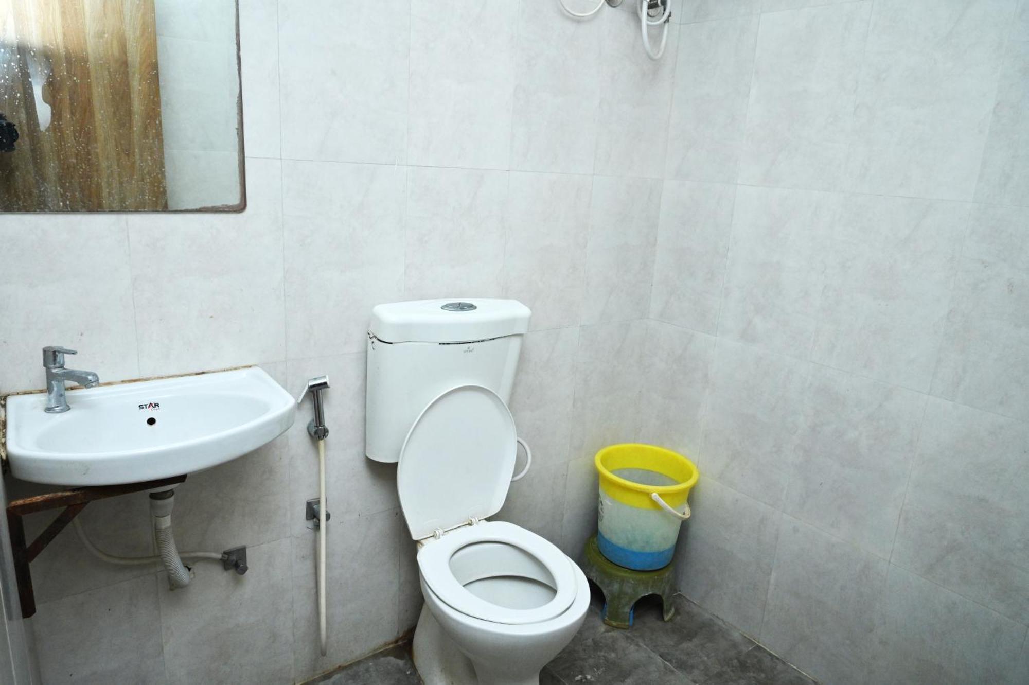 Hotel Blue Leaf راجكوت المظهر الخارجي الصورة