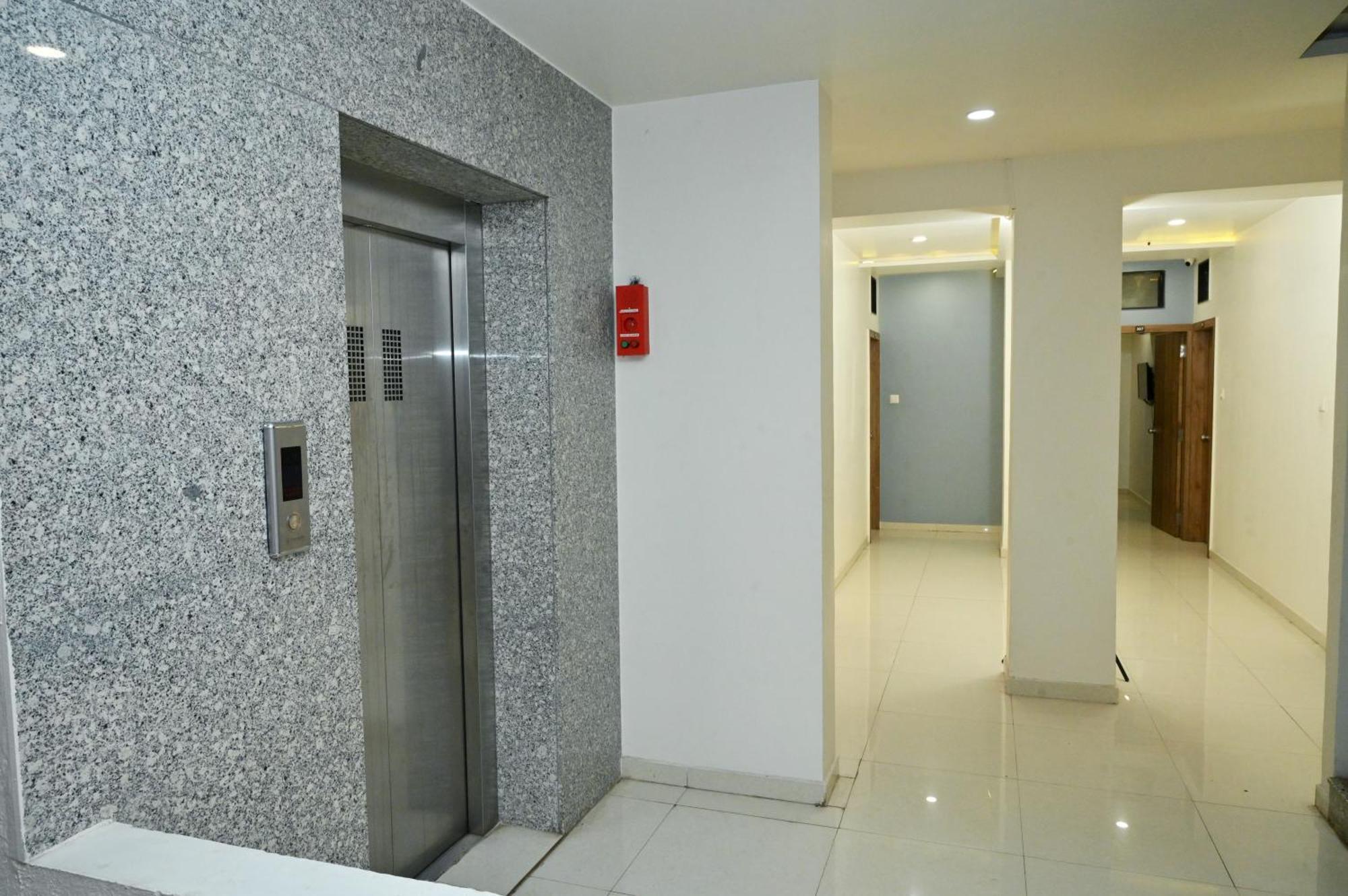 Hotel Blue Leaf راجكوت المظهر الخارجي الصورة