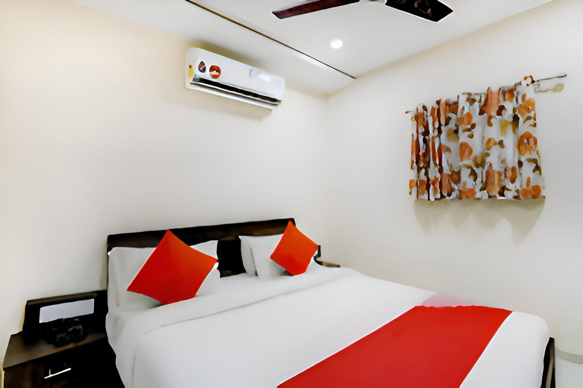 Hotel Blue Leaf راجكوت المظهر الخارجي الصورة